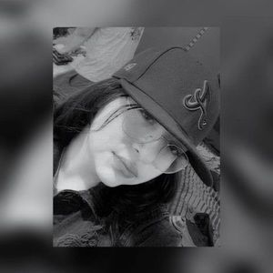 Meet your Posher, Sheyleen